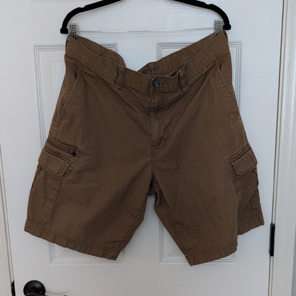 Eddie Bauer Tan Cargo Shorts for Men